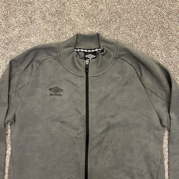 Umbro Kids Tech Soccer Full Zip Jacket Size XL (16/18) Gray Zipped Pockets NWT - Picture 3 of 14
